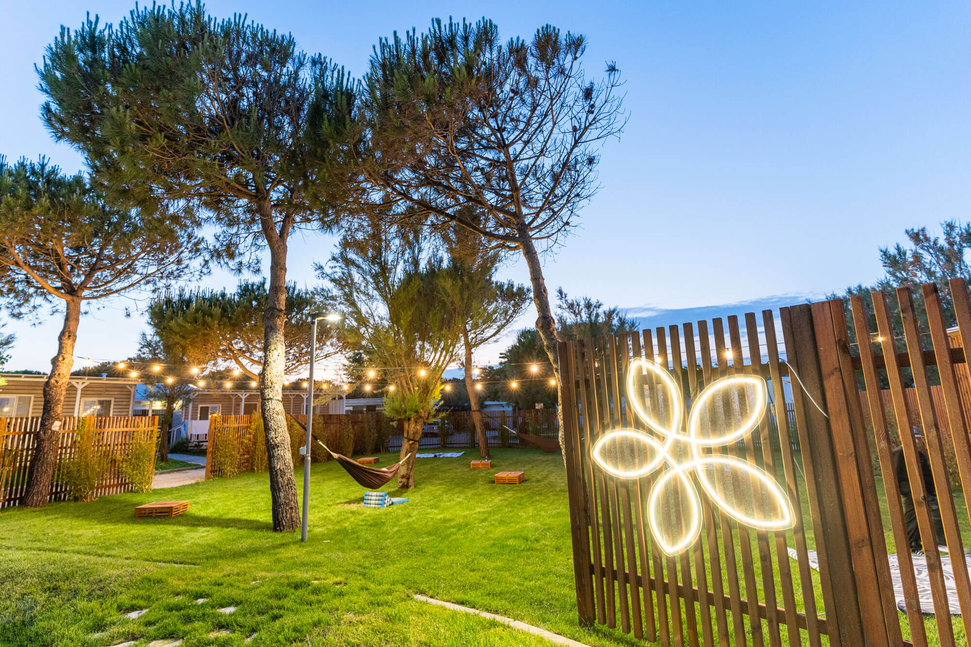 Pini Beach Village