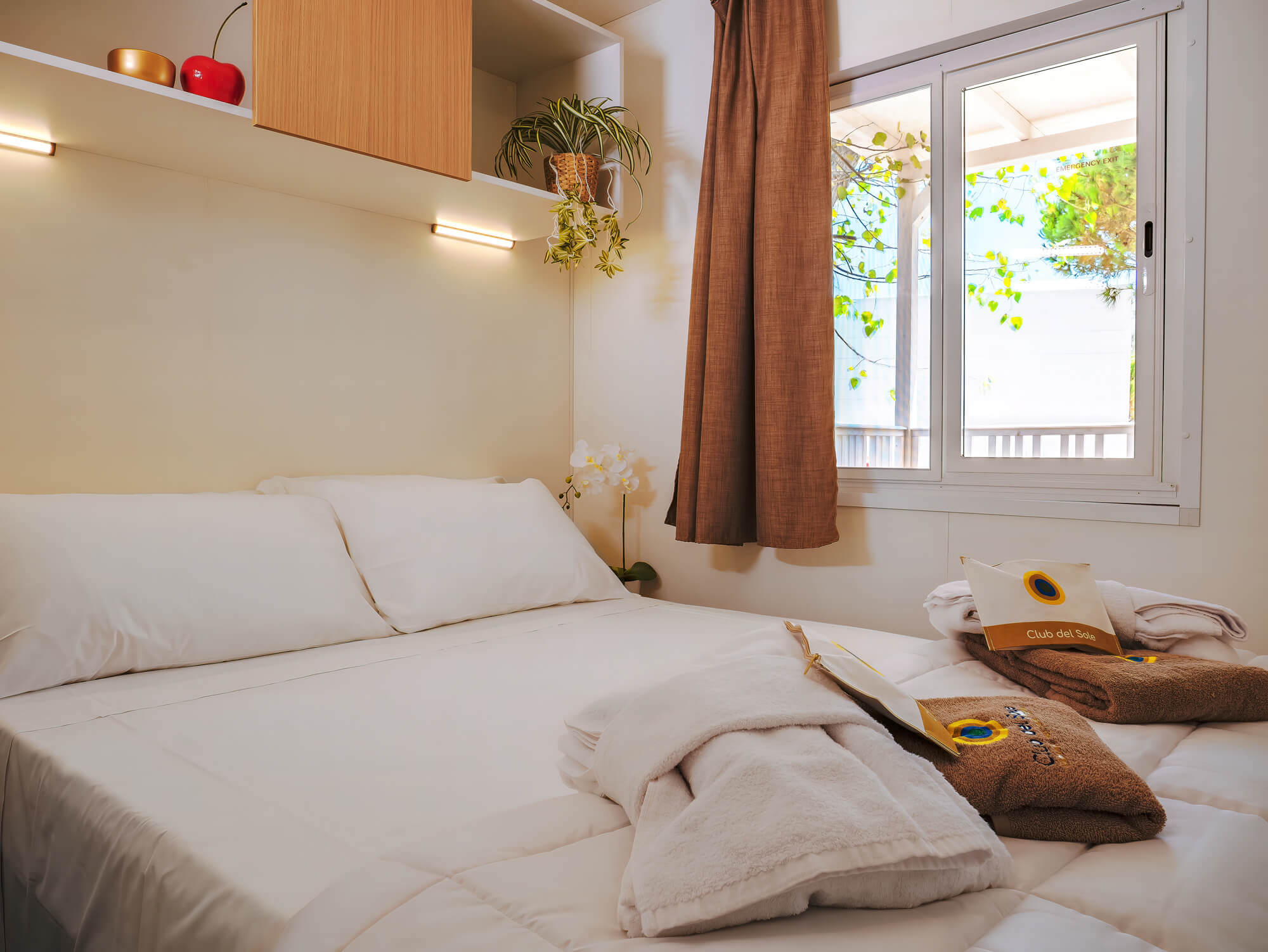 Pini Beach Village